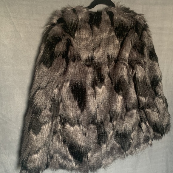Stunning fur jacket - Picture 9 of 9